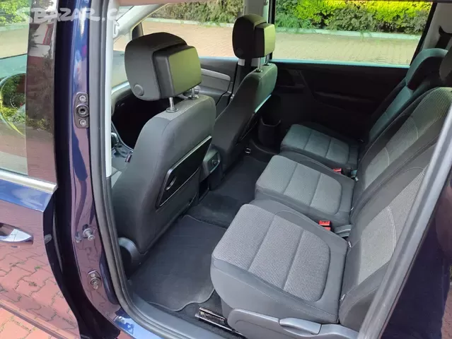 VW Sharan 2.0TDI 103kW, DSG, 7.míst, 2014, xenon, po servisu - 15