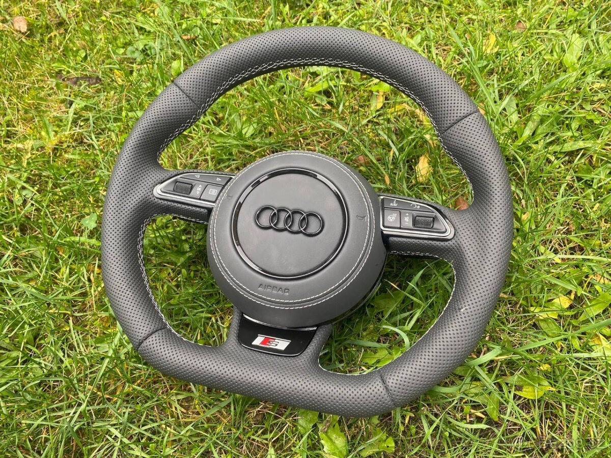 VYHRIVANY AUDI VOLANT - ZREZANY - PERFOROVANA KUZE - 15