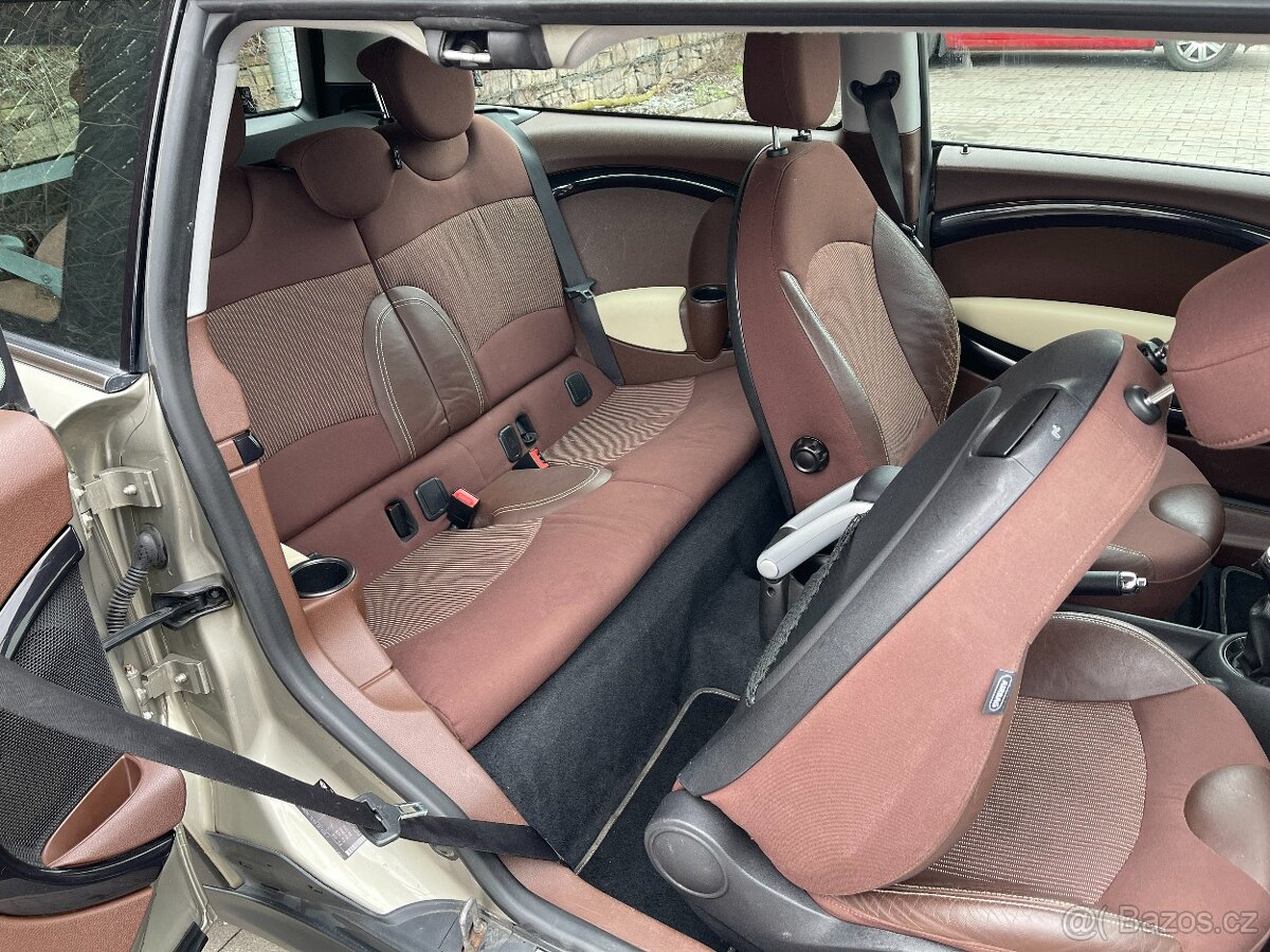 Mini Cooper Clubman 1,6 - 15