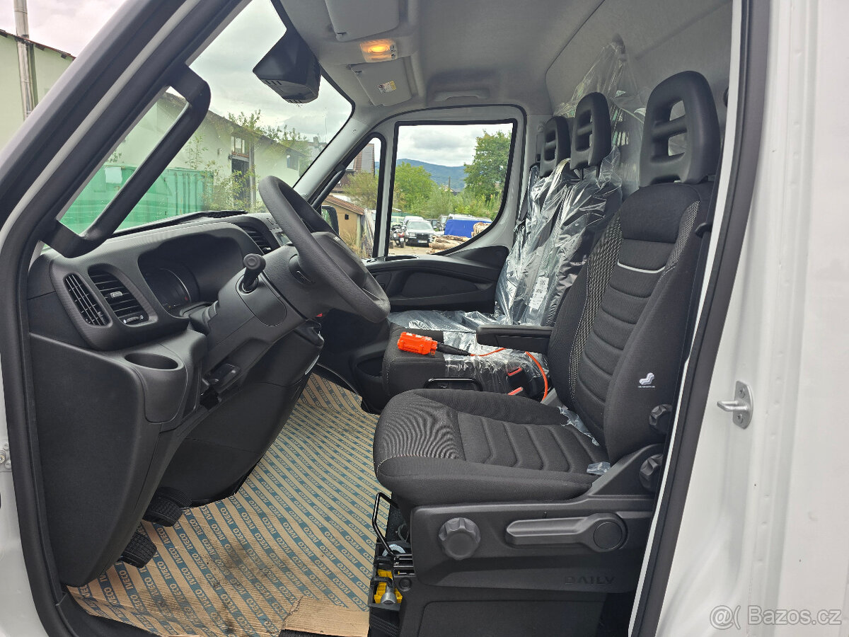 IVECO DAILY 35C18 | 7 MÍST SKLÁPĚČ | TUPLÁKY | NOVÝ MODEL - 15
