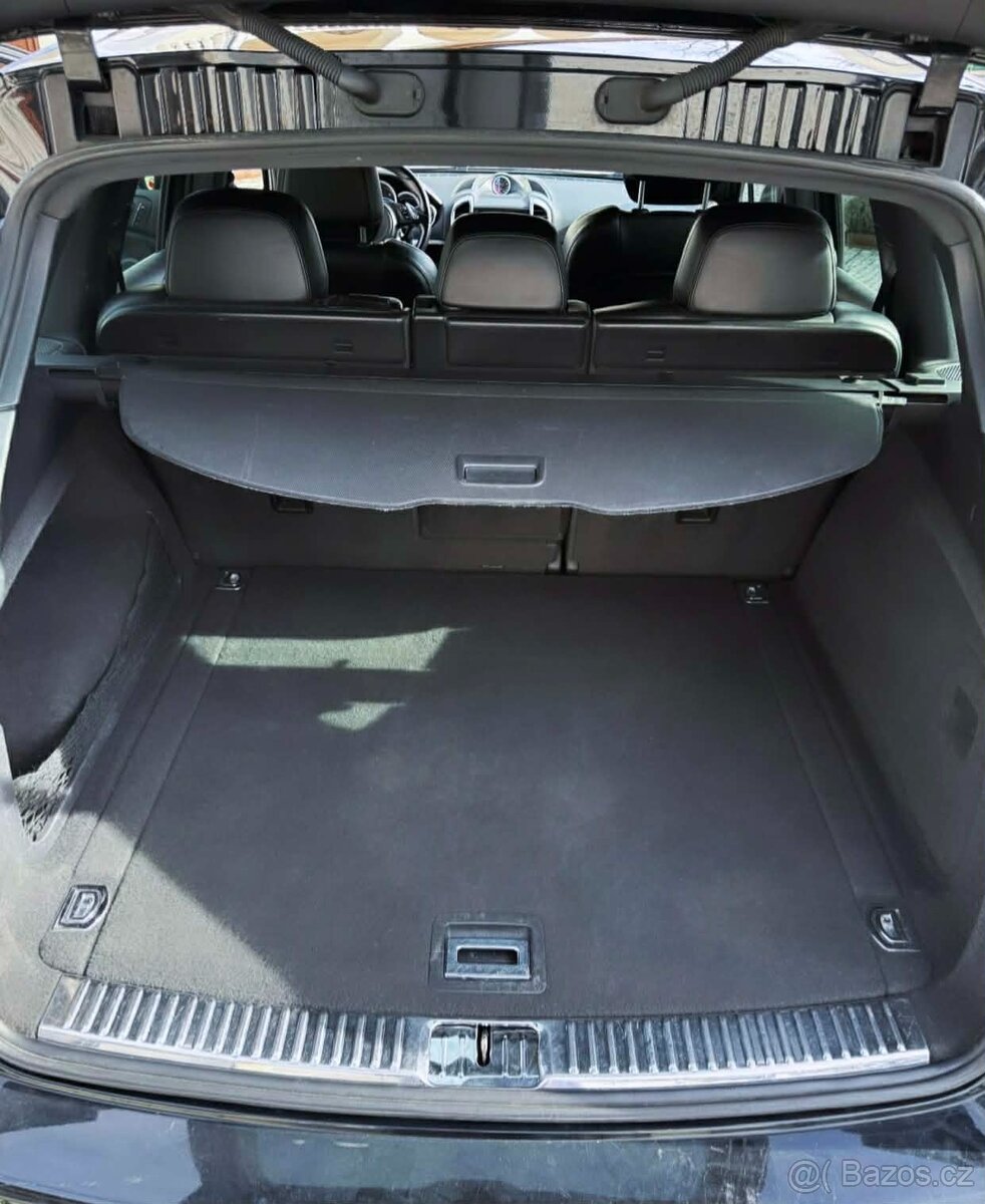 Porsche Cayenne - 15