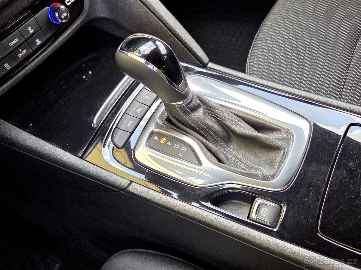 Opel Insignia ST 2,0 CDTi 4x4 GS Line ČR 1.majitel - 15