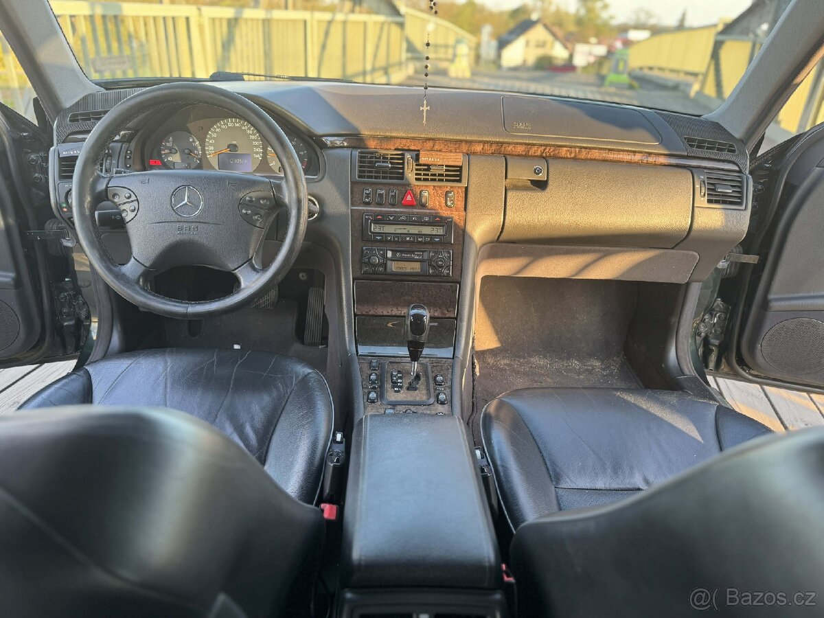 Mercedes-Benz w210 E320 - 15