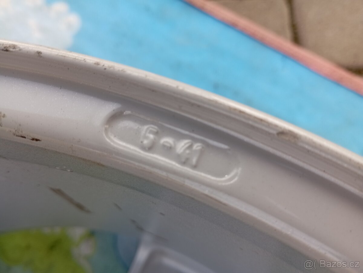 ALU kola 5x108R18 Peugeot 8Jx18CH ET 41 stř.65mm - 15
