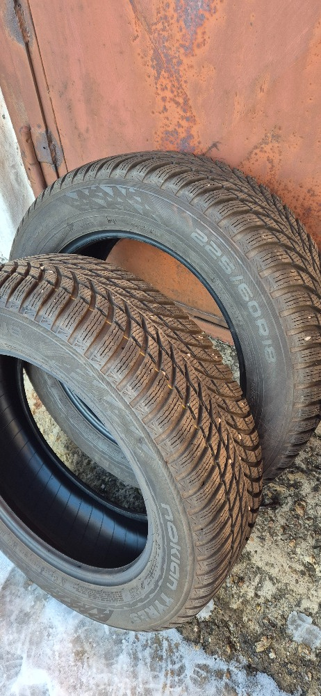 Zánovní zimní pneu 225/60 R18 104H - 15