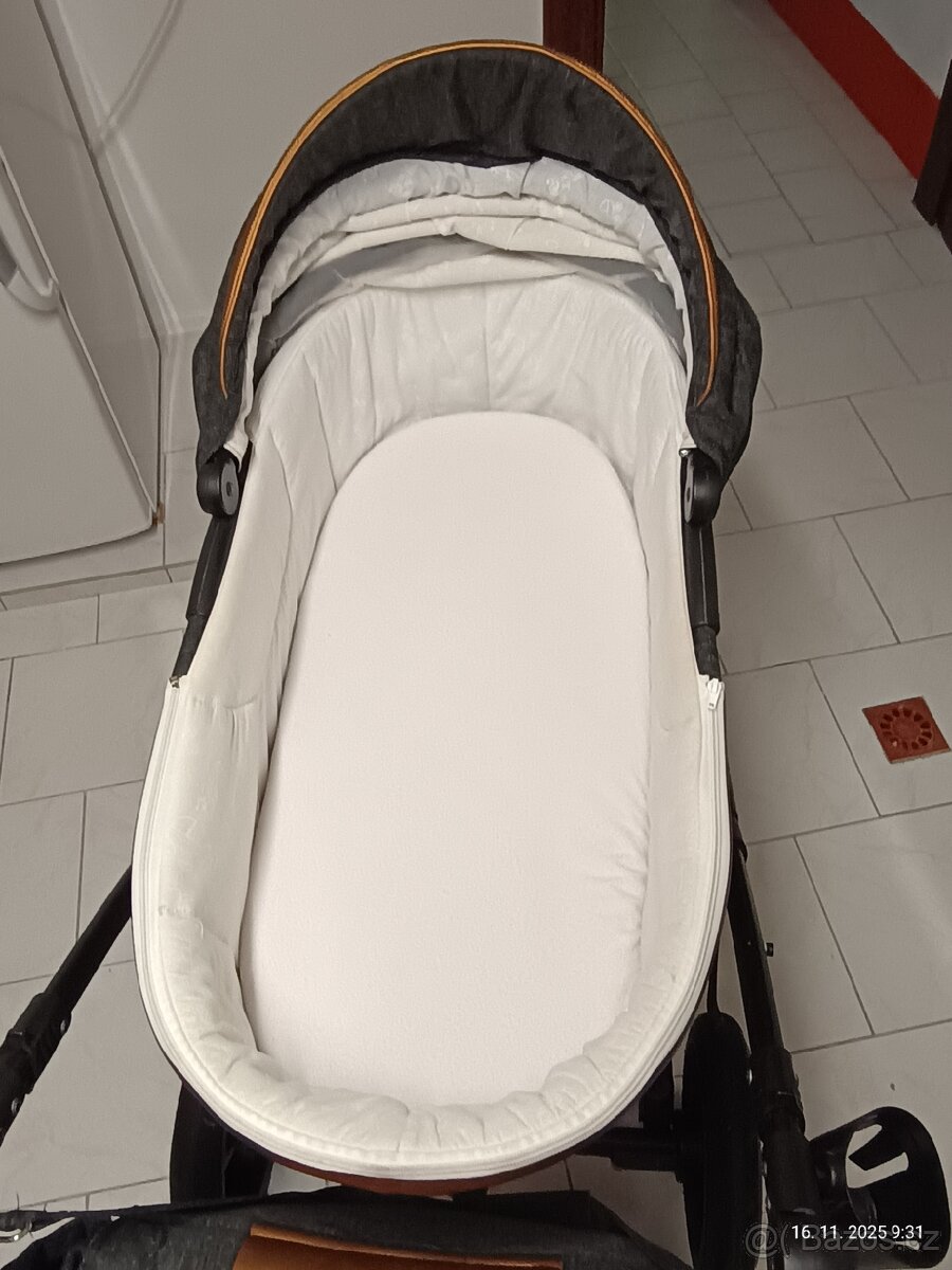 Kočárek Camarelo Baleo - 15