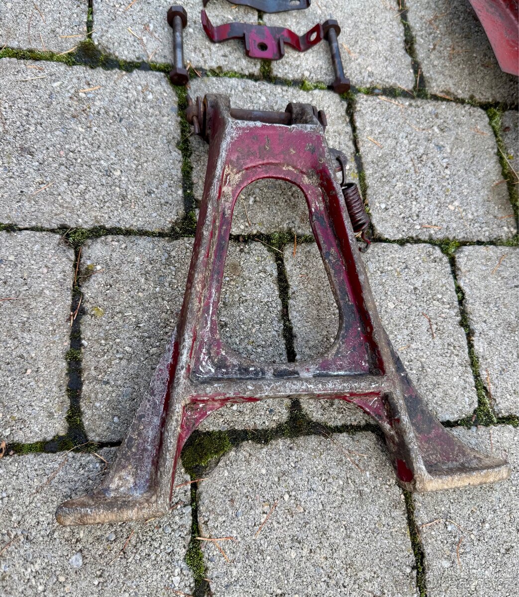 Jawa ČZ 250 350 kyvacka - dily - 15