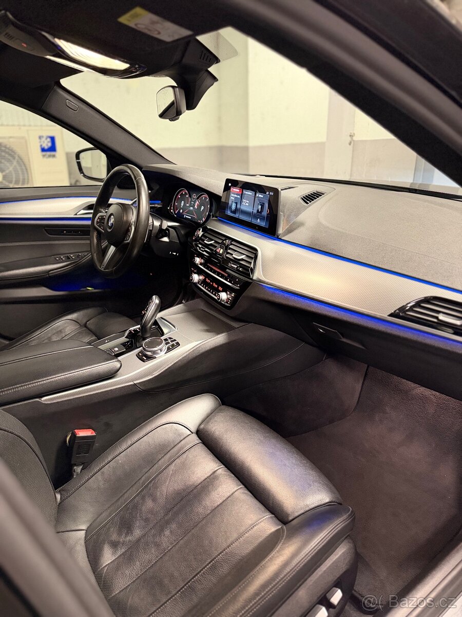 BMW G30 530d xDrive, M-packet, head-up - 15