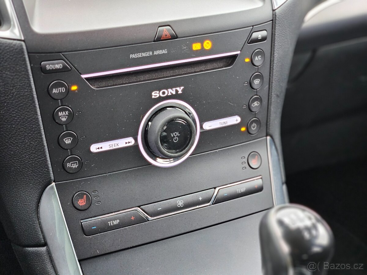 Ford S-MAX 2.0 TDCi 110kW MANUÁL TINANIUM LED TAŽNÉ NAVI - 15