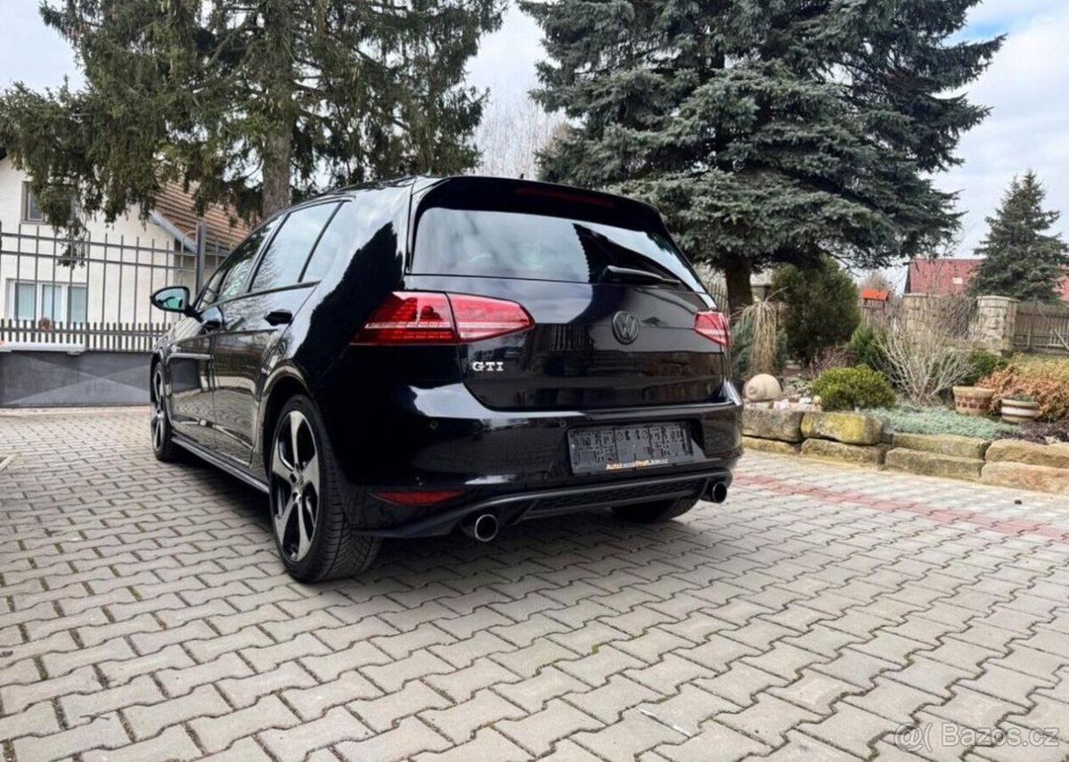 Volkswagen Golf 2,0GTi/162 KW Nový Motor TOP benzín - 15