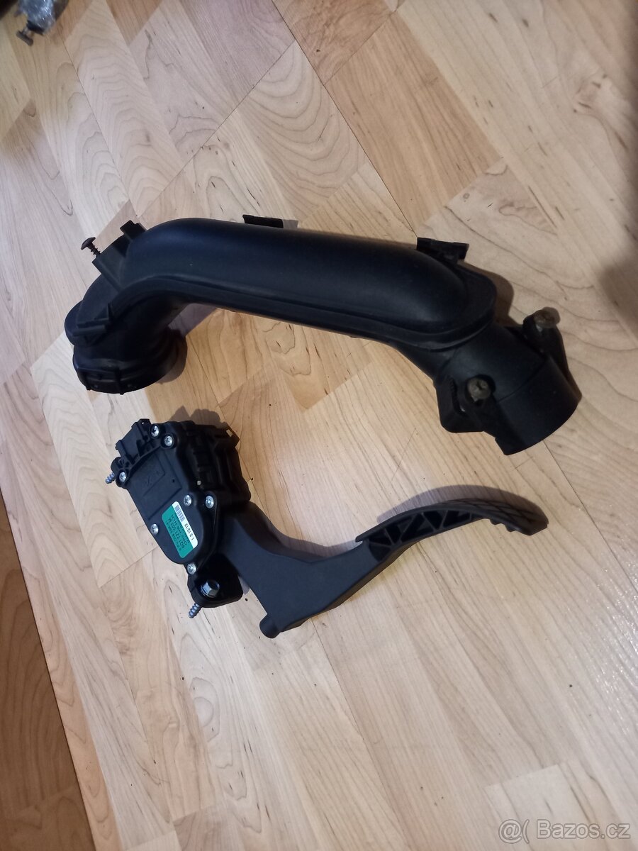 Škoda octavia 2 motor 1.2 tsi 77kw - 15