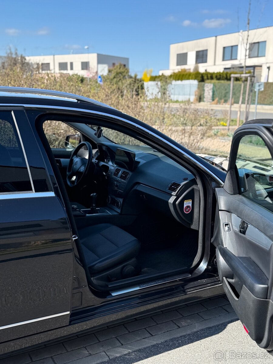 Mercedes-Benz C-Class W204 - 15