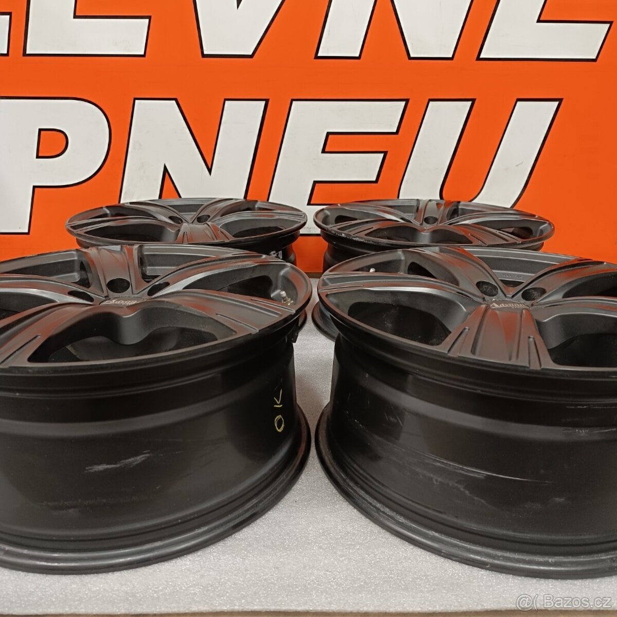 Alu kola Advanti 8,5Jx19 , R19 , 5x108 , ET35 - 15