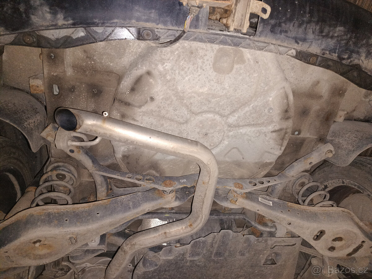 Vw Touran - panorama Navigace Tažné Webasto Bluetooth - 15