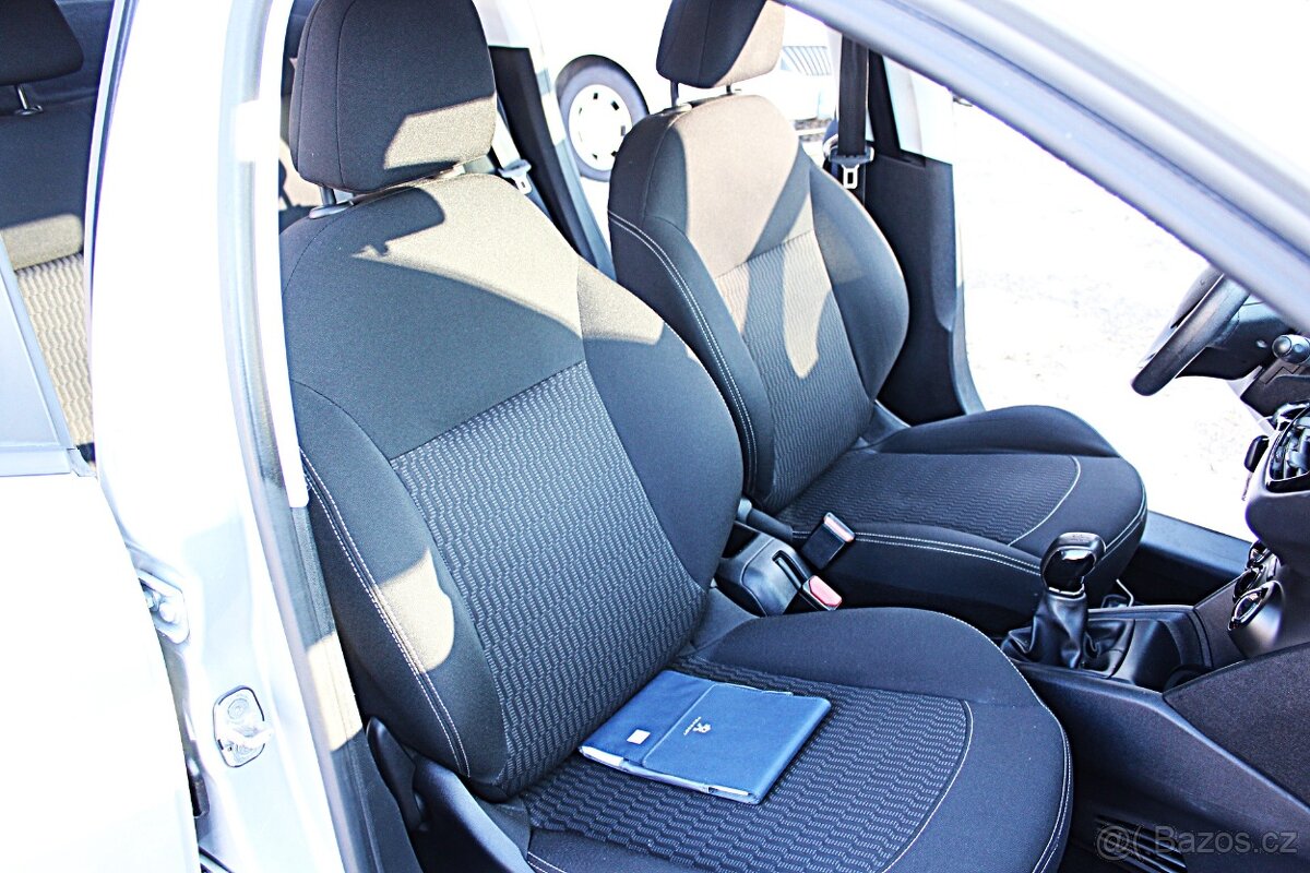 Peugeot 208 - 15