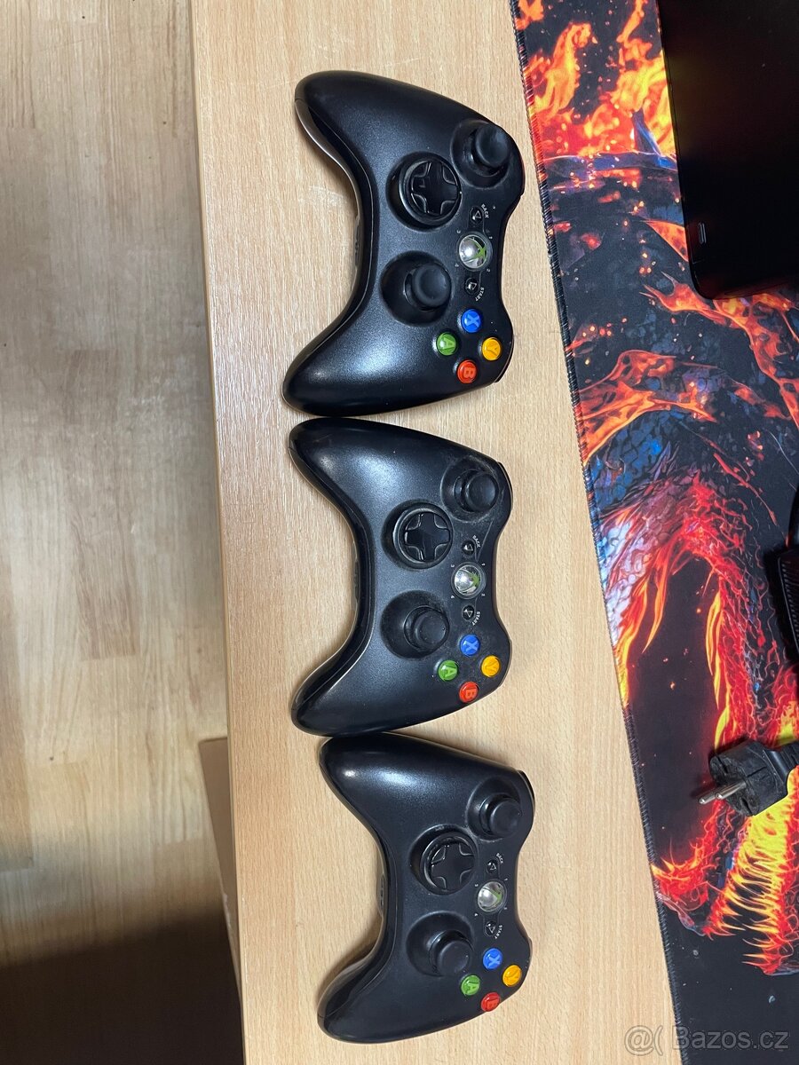 Xbox 360 s Kinectem + 15 her + Disney Infinity - 15