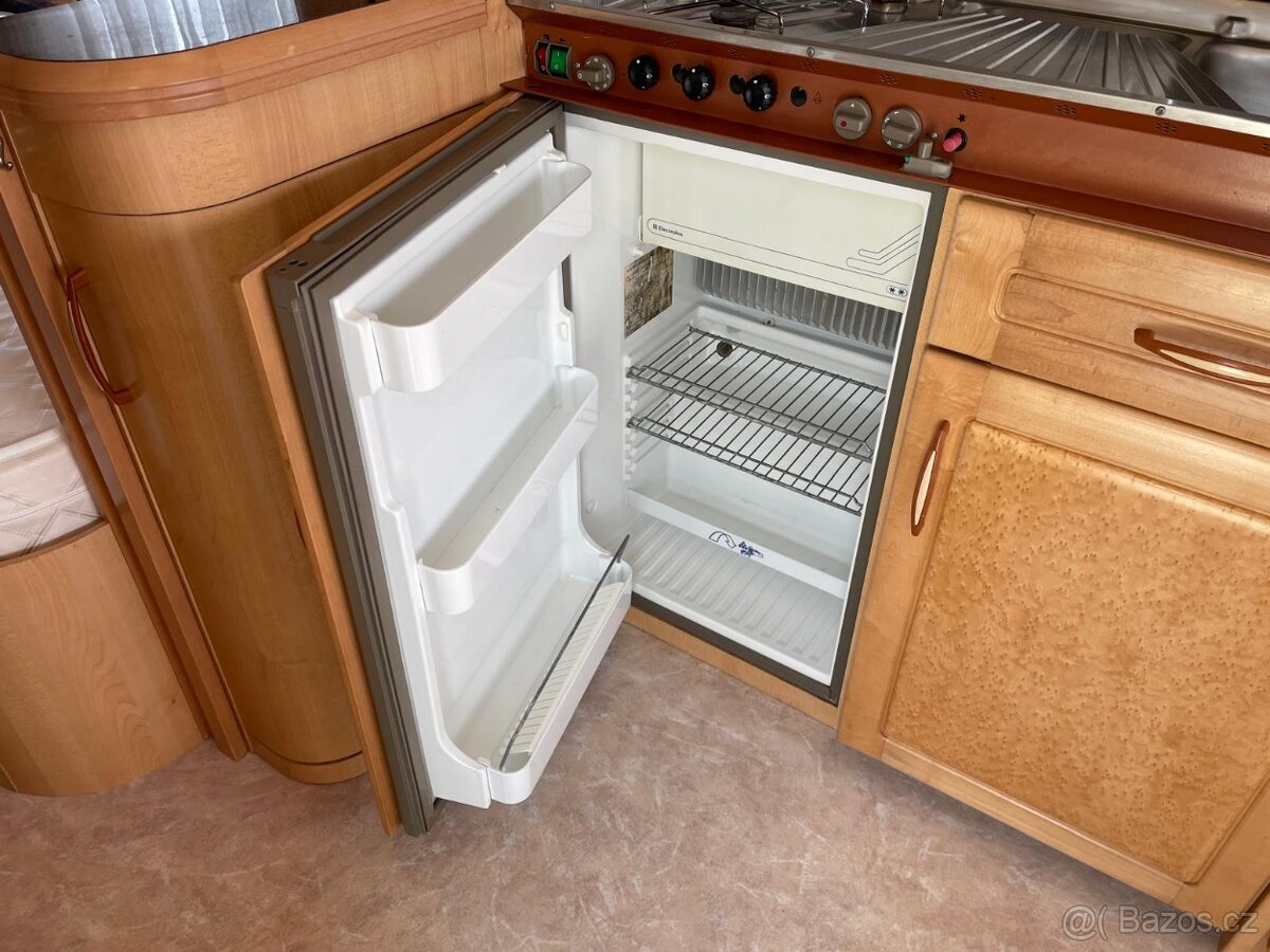 Hobby Exclusive 495, 4 osoby, bojler, sprcha, fr.postel - 15