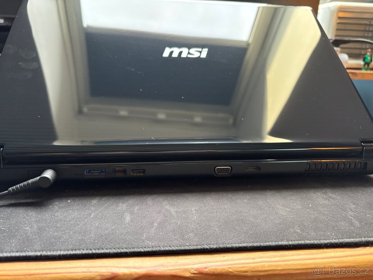 MSI CR720 – 17,3” notebook, SSD 120 GB, Intel i3, Windows 10 - 15