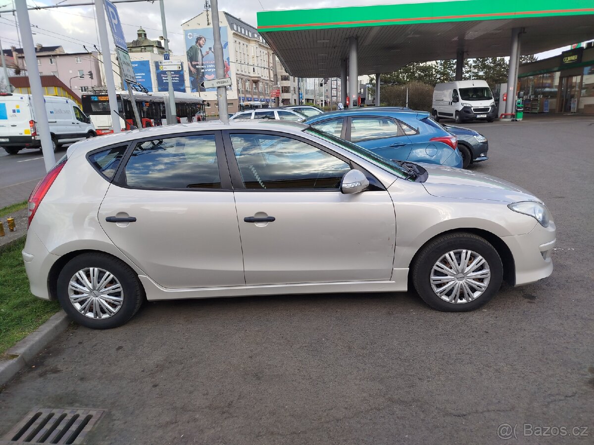 Hyundai i30 1.6 crdi - 15