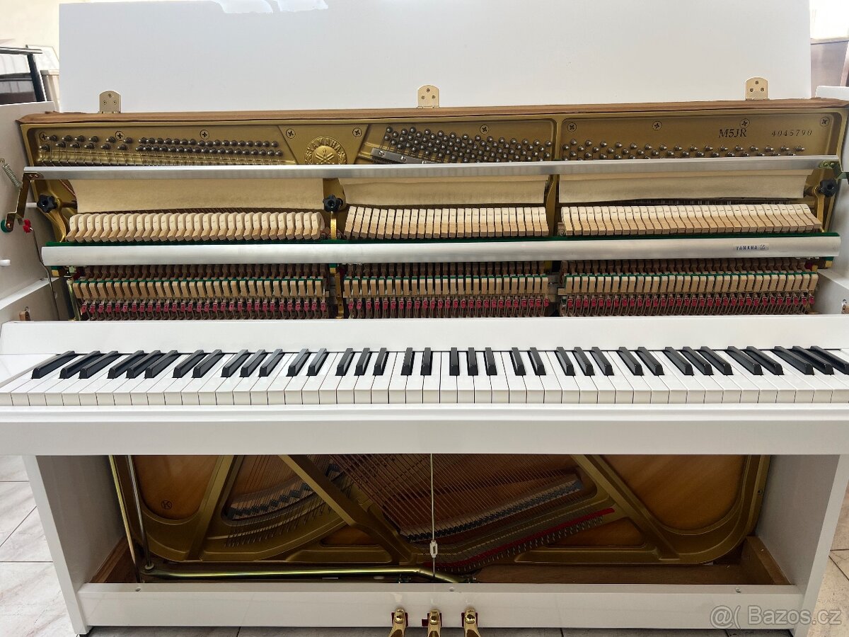Bílé akustické pianino Yamaha se zárukou 5 let, doprava - 15