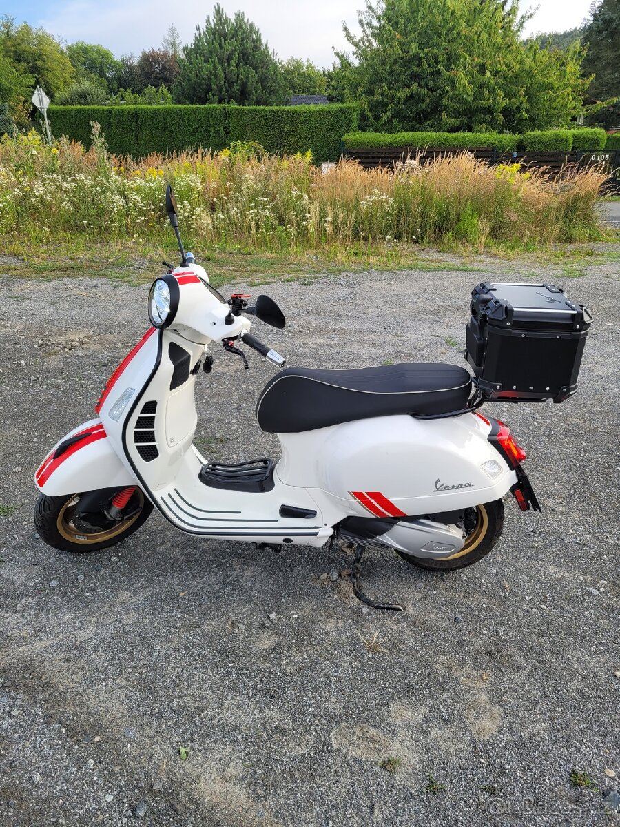 Vespa GTS 300 “Racing Sixties” - 15