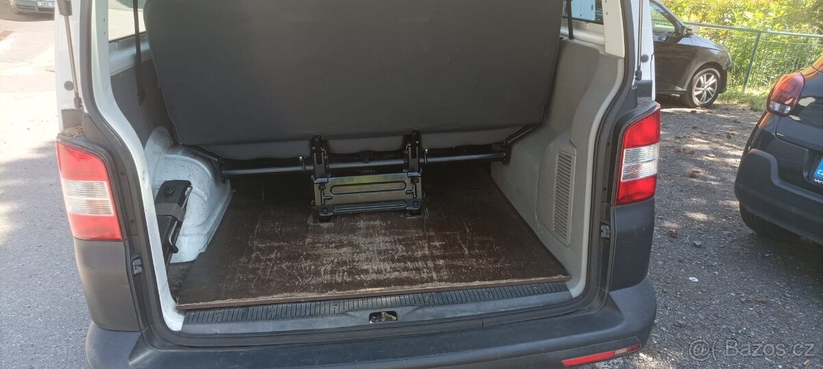 VW transporter 9 míst T5.1 2.0 TDI 75 kw 2013 - 15