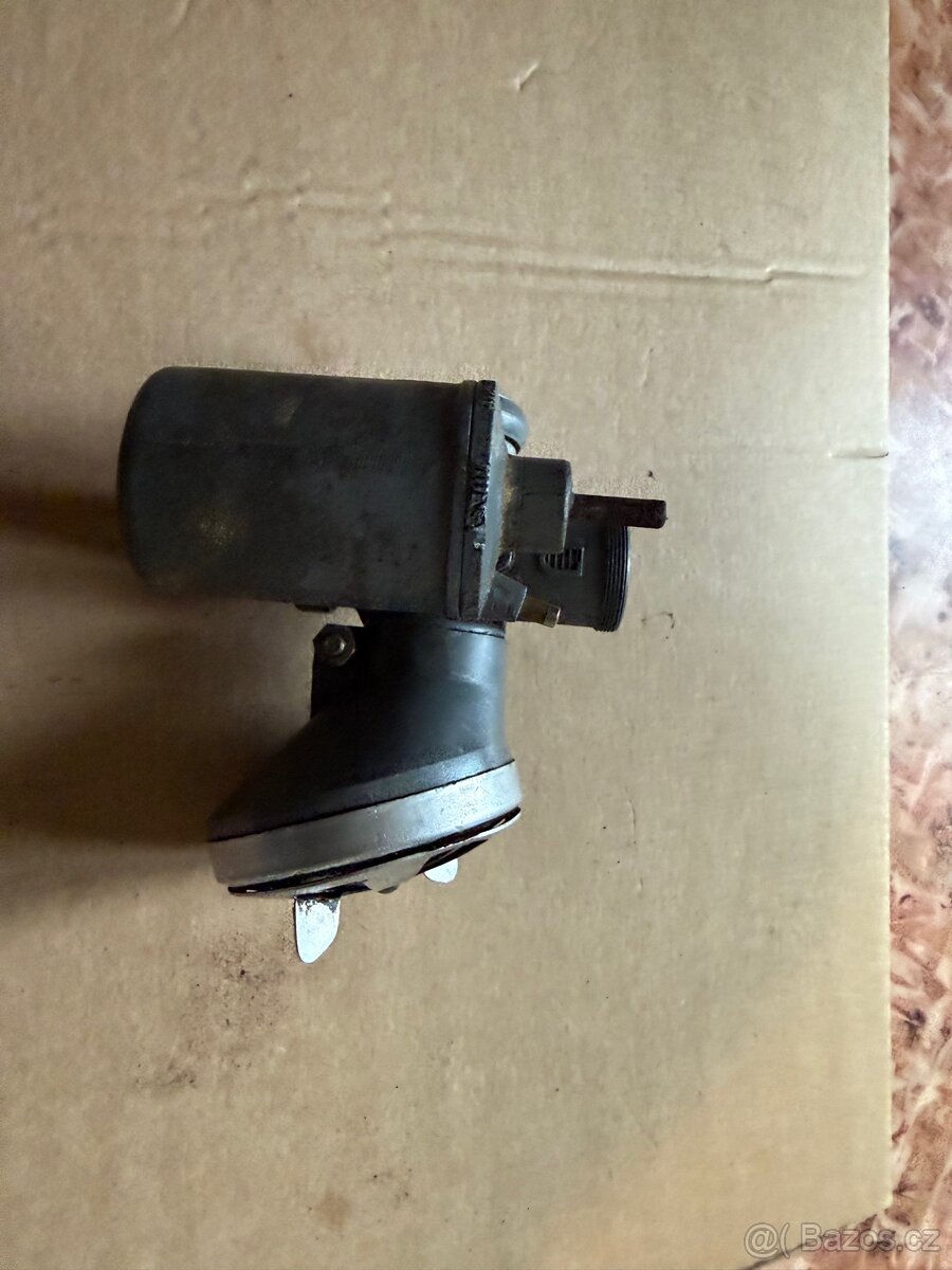 Karburátory Jawa pérák,čz 150c - 15