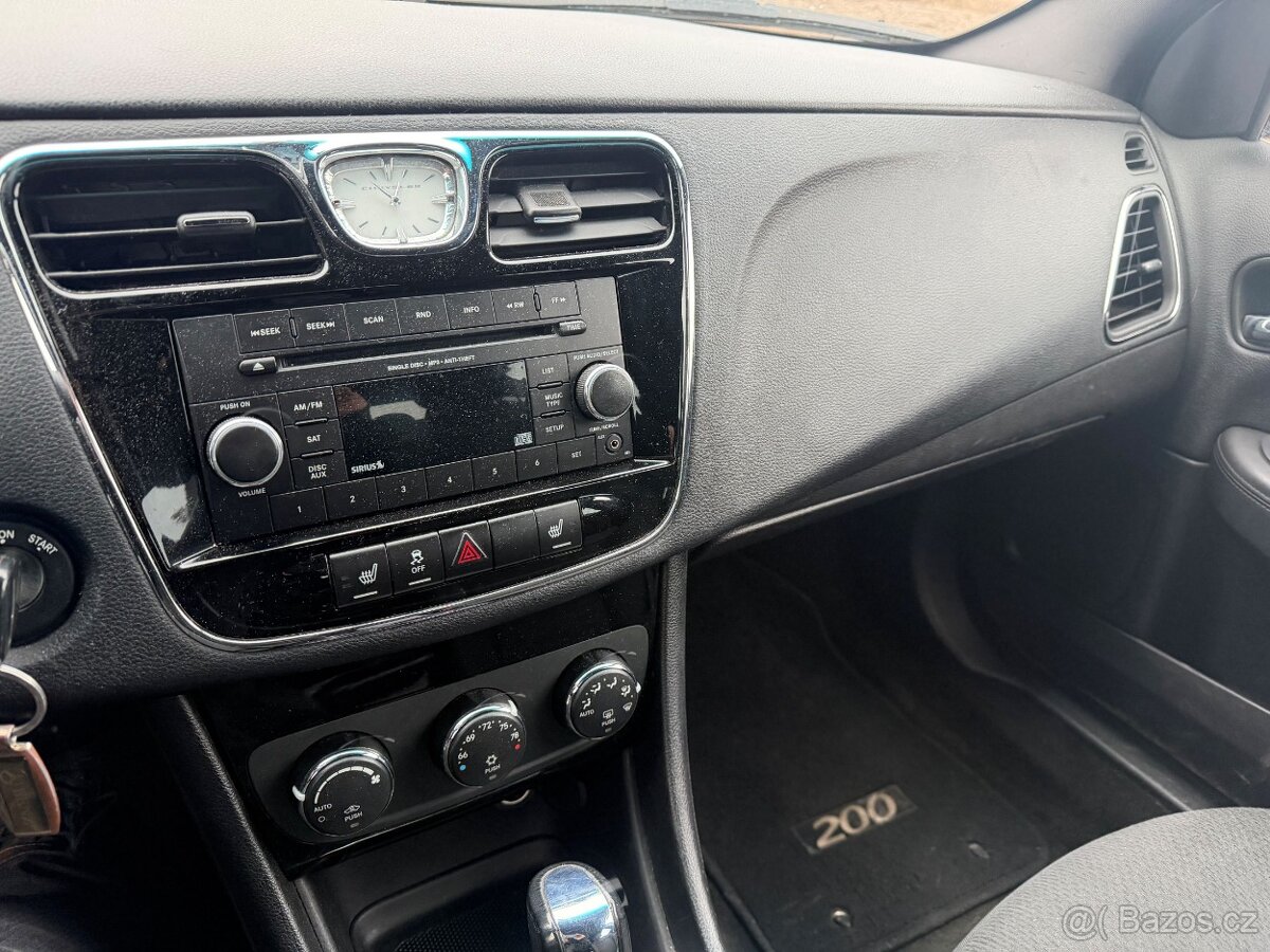 Chrysler 200 2,4L DOHC VVT Touring 2012 - 15