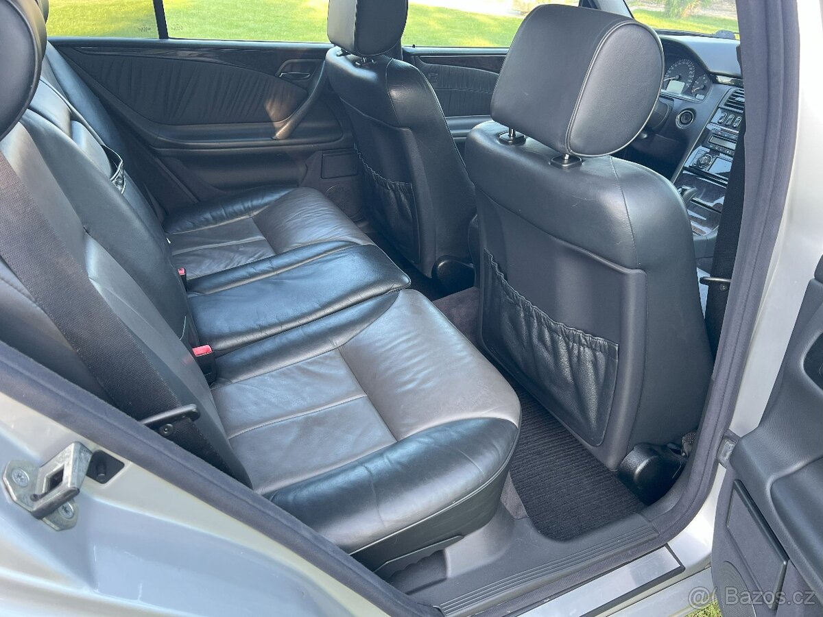 MERCEDES E 320 CDI AVANTGARDE145 kW, automat. - 15