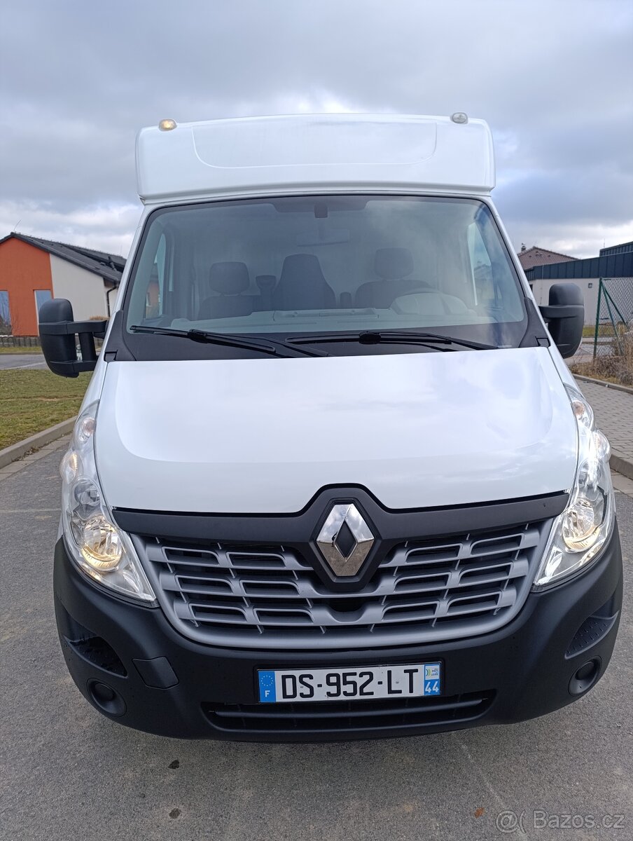 Renault master pojízdná prodejna. - 15