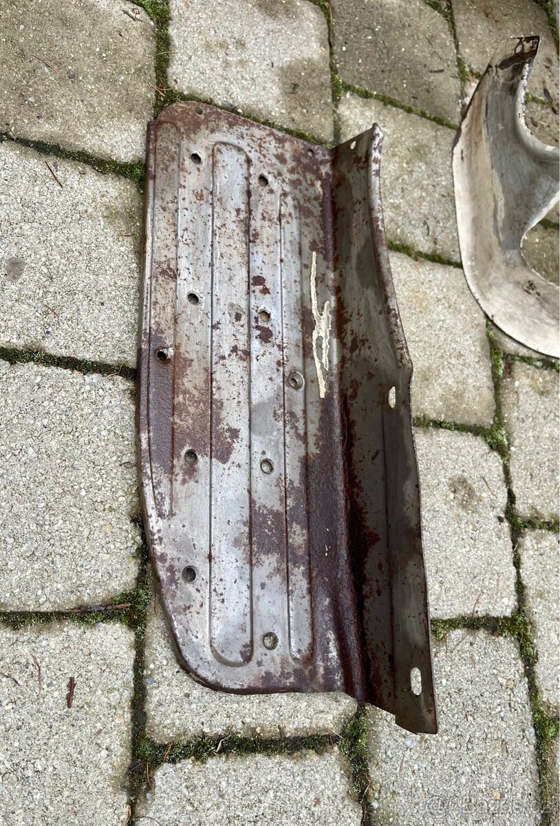 Jawa 50 05 20 21 pionýr - sada revmaplechů - 15