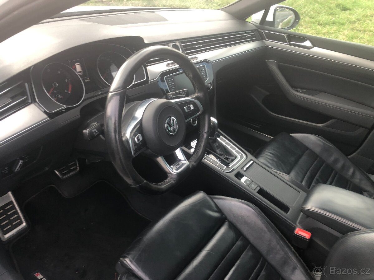 VW Passat Variant 2.0TDI/R-Line/Pano/DSG/LED - 15