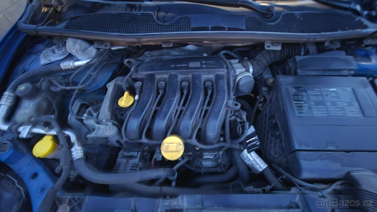 Renault Megane III 1,6 benzin - 15