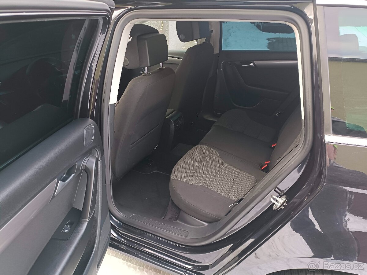 VW Passat B7 1.4 Tsi 90 kW combi Comfortline - 15