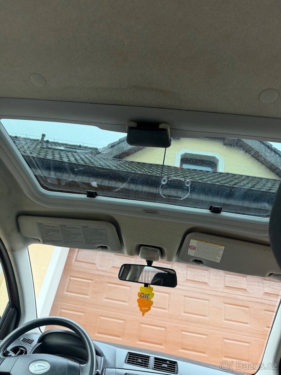 Daihatsu CUORE 1,0 i - 5 dveří - 15