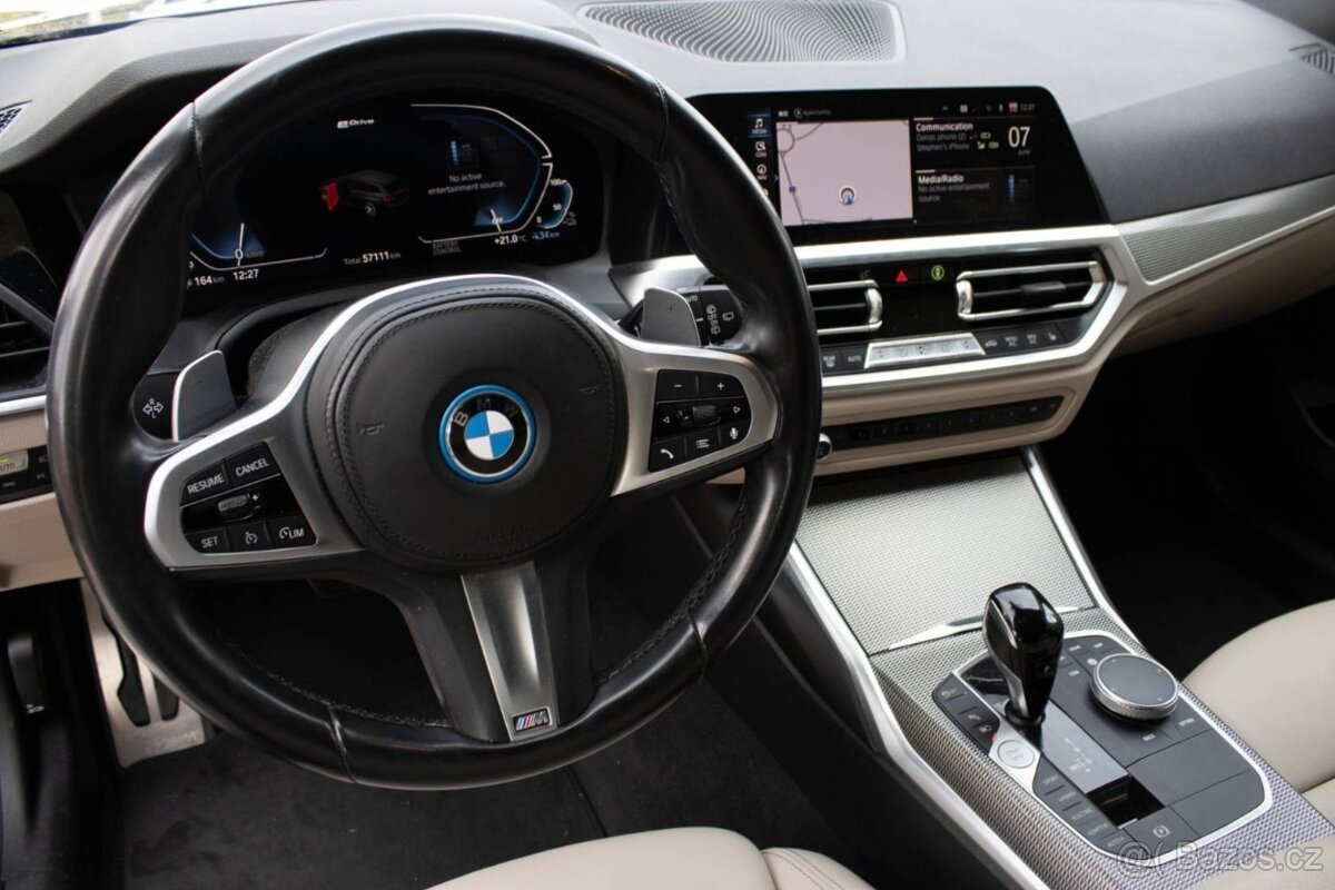 BMW Rad 3 Touring 330e PHEV A/T - 15