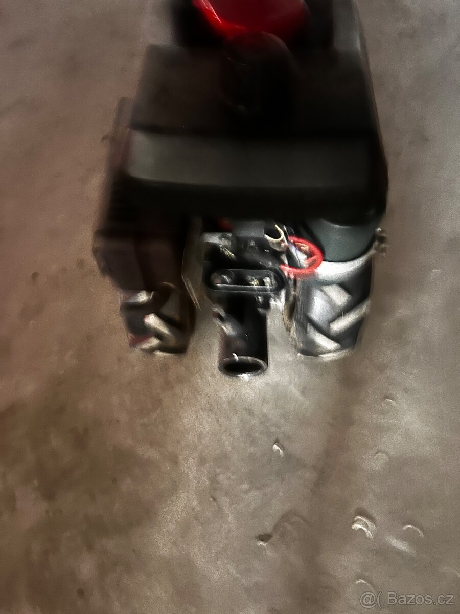 Vari traktůrek s radlici - 15