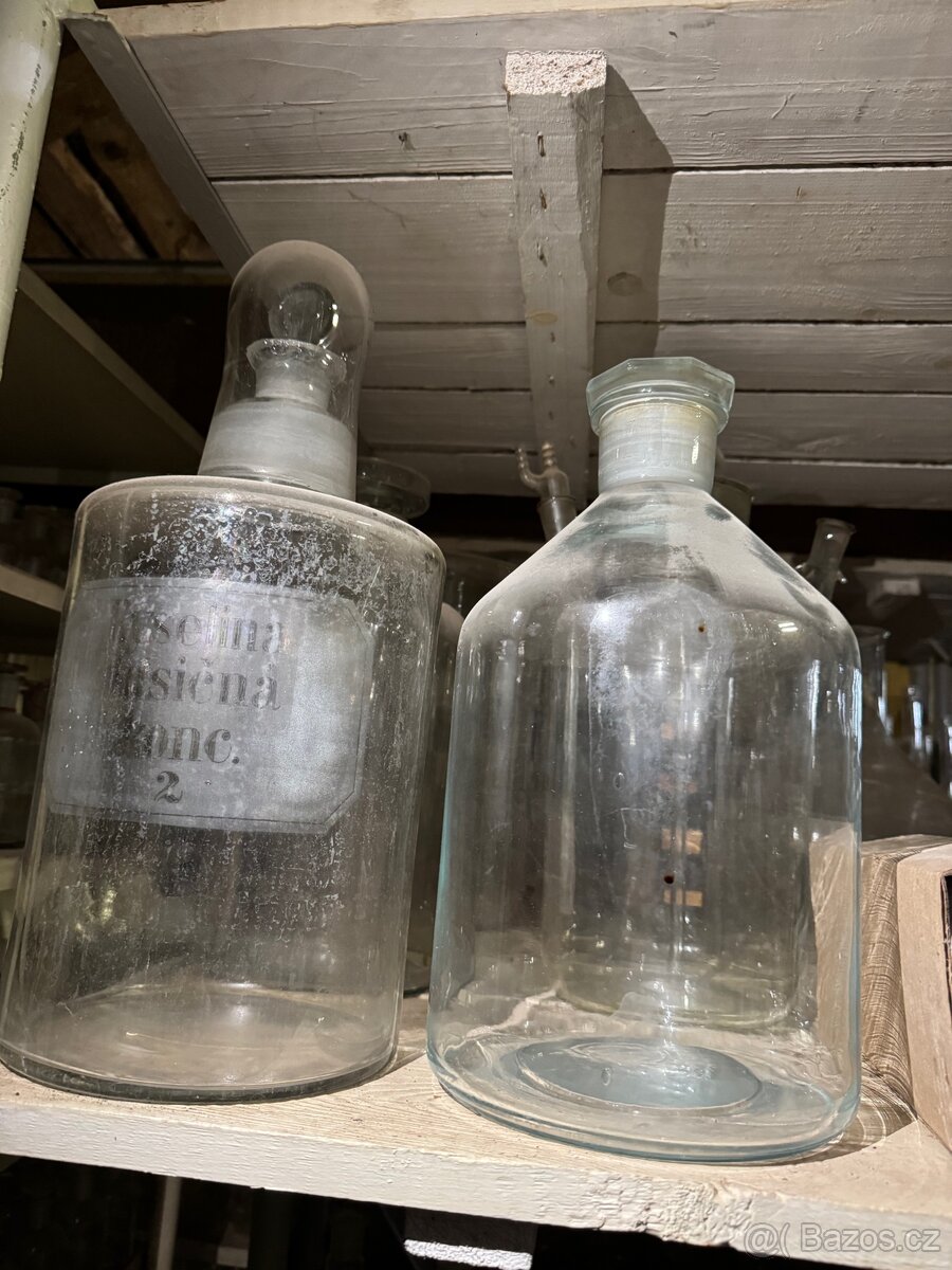 Laboratorní sklo - 15