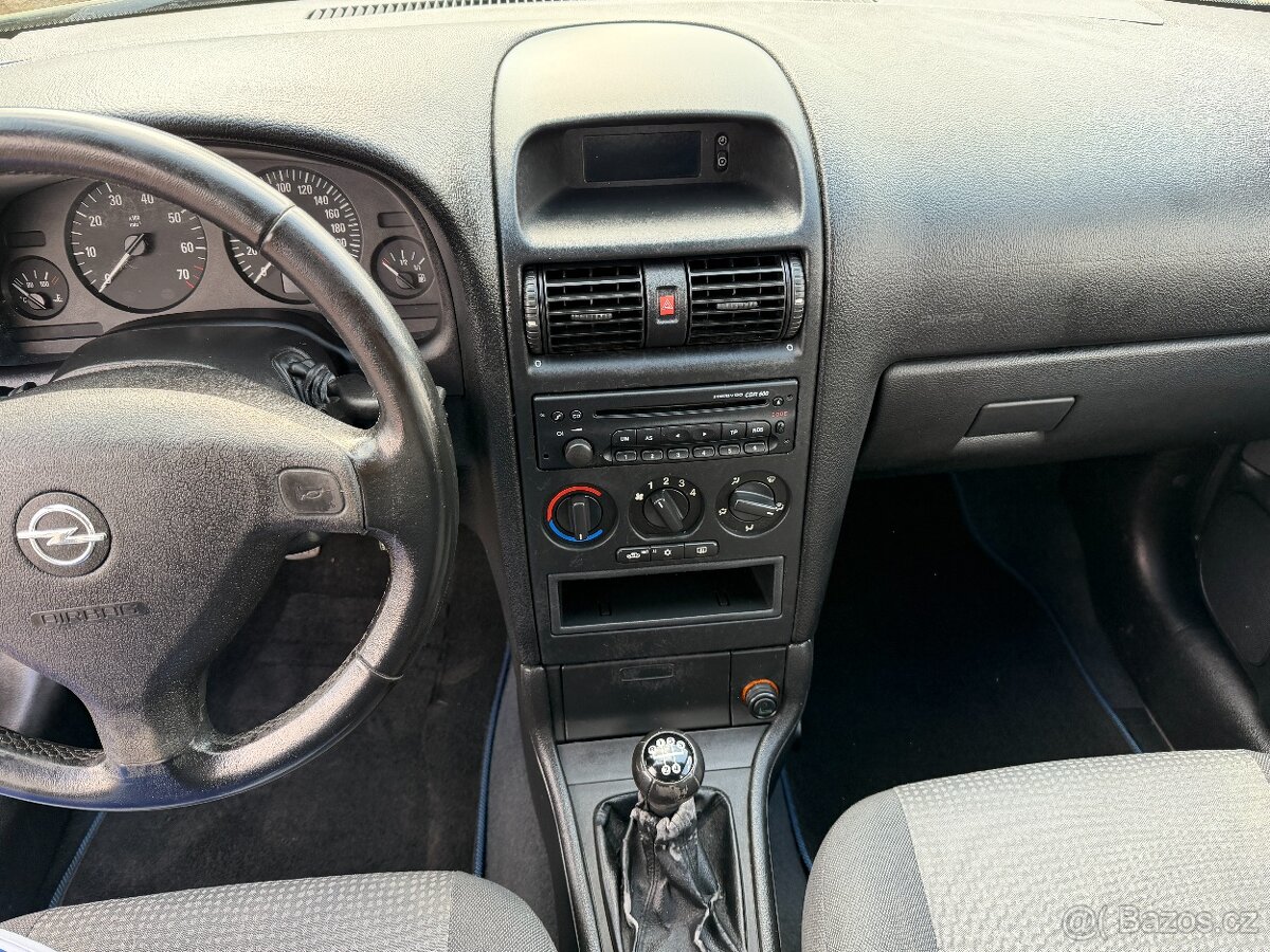 Opel Astra 1.4i - 15