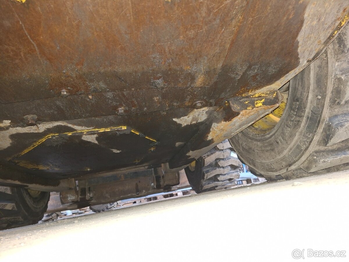 NEW HOLLAND LS 180 - 15