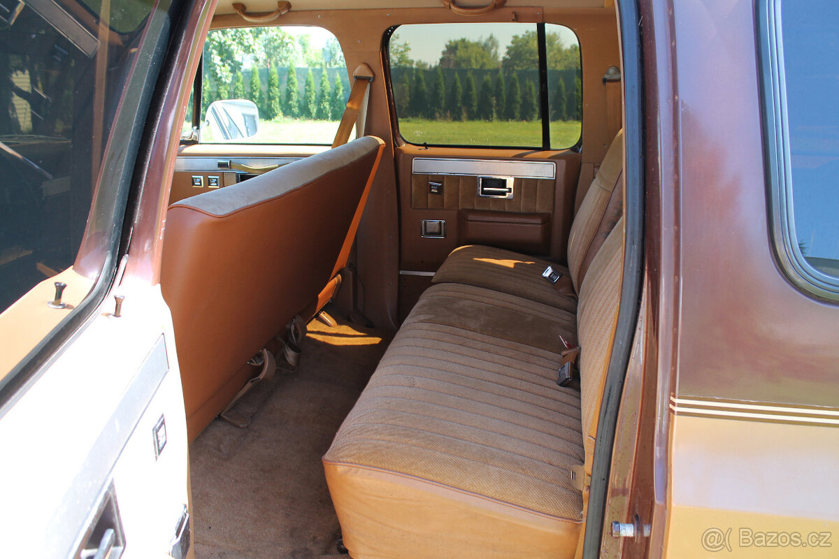 1988 GMC Suburban Sierra Classic 1500 2WD 5.7 V8 - 15