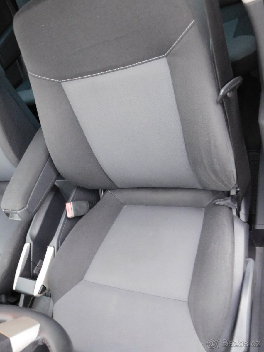 Opel Zafira 1.9 CDTi,,7 míst,,tažné zařízení,,NOVÉ ROZVODY - 15