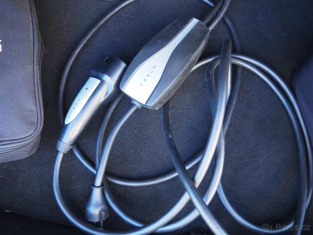 2019 Tesla Model 3 LR Dual Motor, tažné, DPH - 15