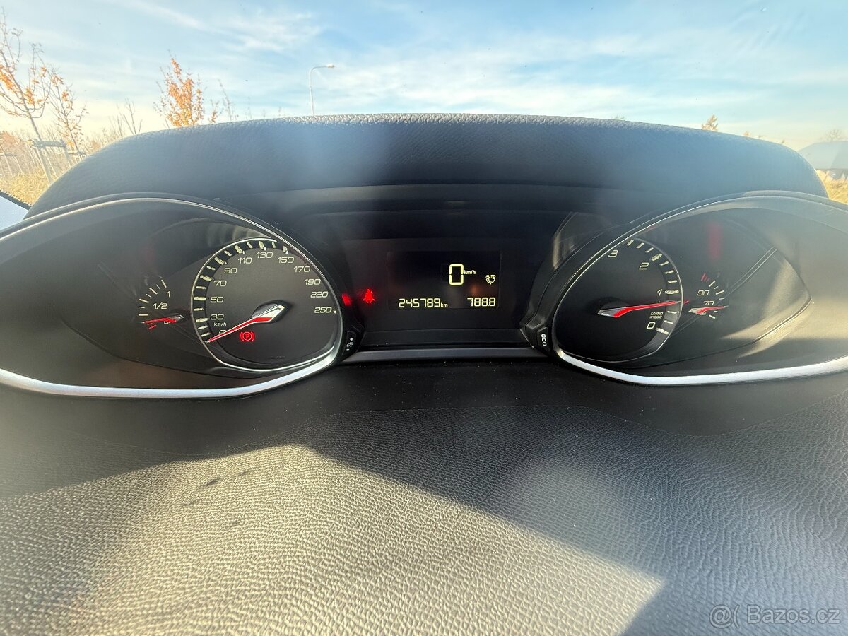 Peugeot 308 1,6 HDi 88 kW Allure spotřeba 3,8 l - 15
