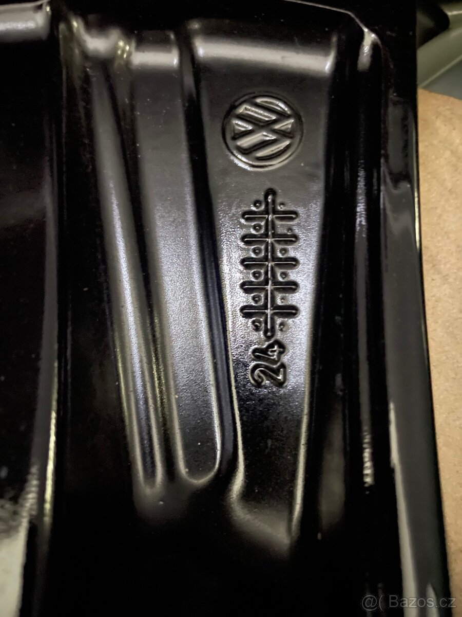 Original zimní alu vw ID7 Hudson r19 Continental 98% - 15