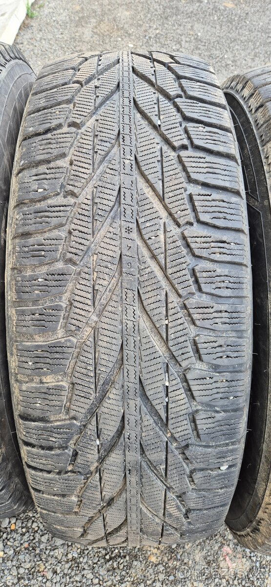 Plechové kola Toyota FJ Cruiser zimní 265/70r17 Nokian TPMS - 15