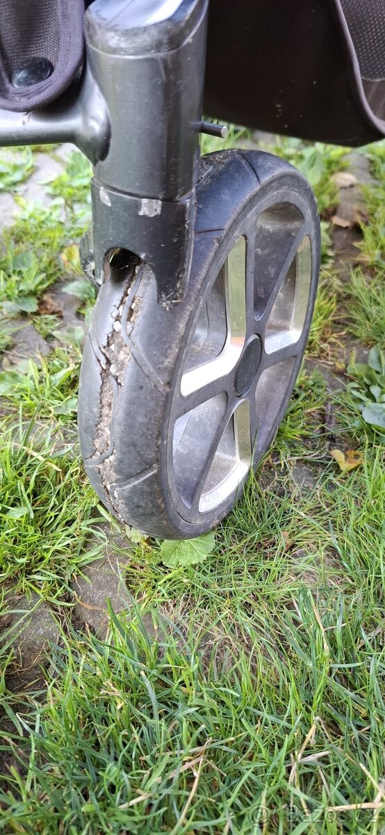 Sourozenecký kočárek Patron - 15