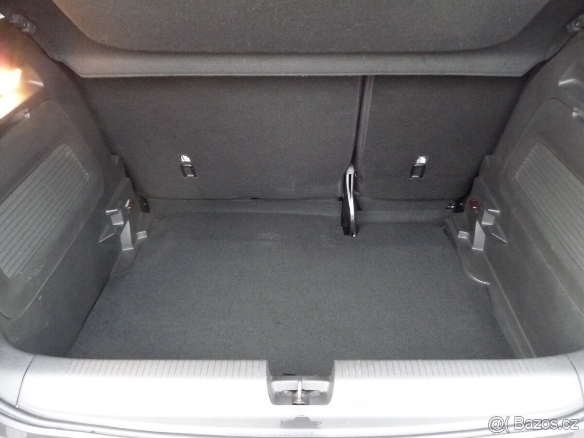 Opel Crossland X 1.2i 81ks Edition po 1.majit a servise - 15