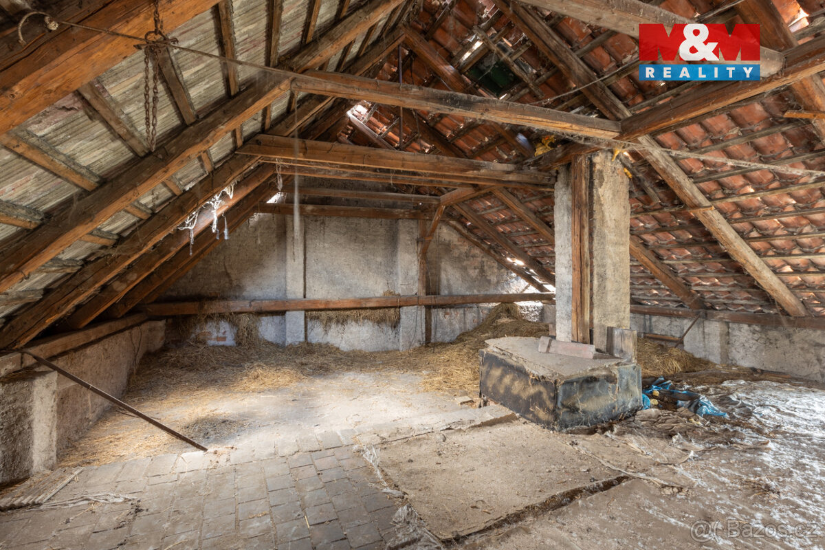 Prodej rodinného domu, 182 m², Křesín, ul. Křesín - 15