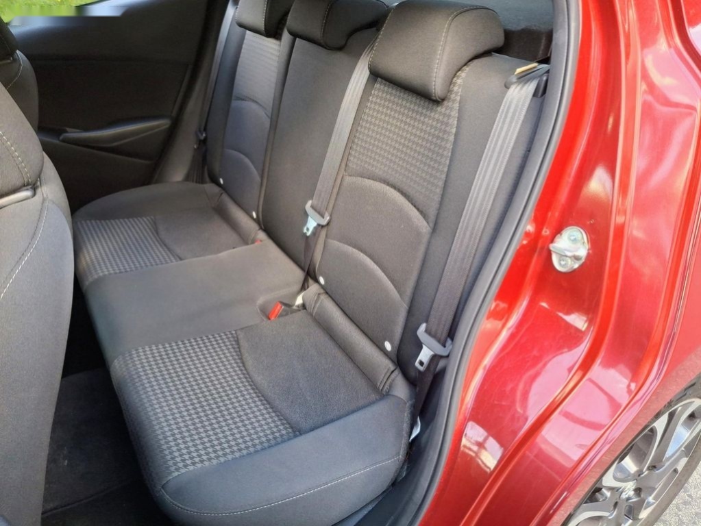 Mazda 2,1.5 benzin - 15